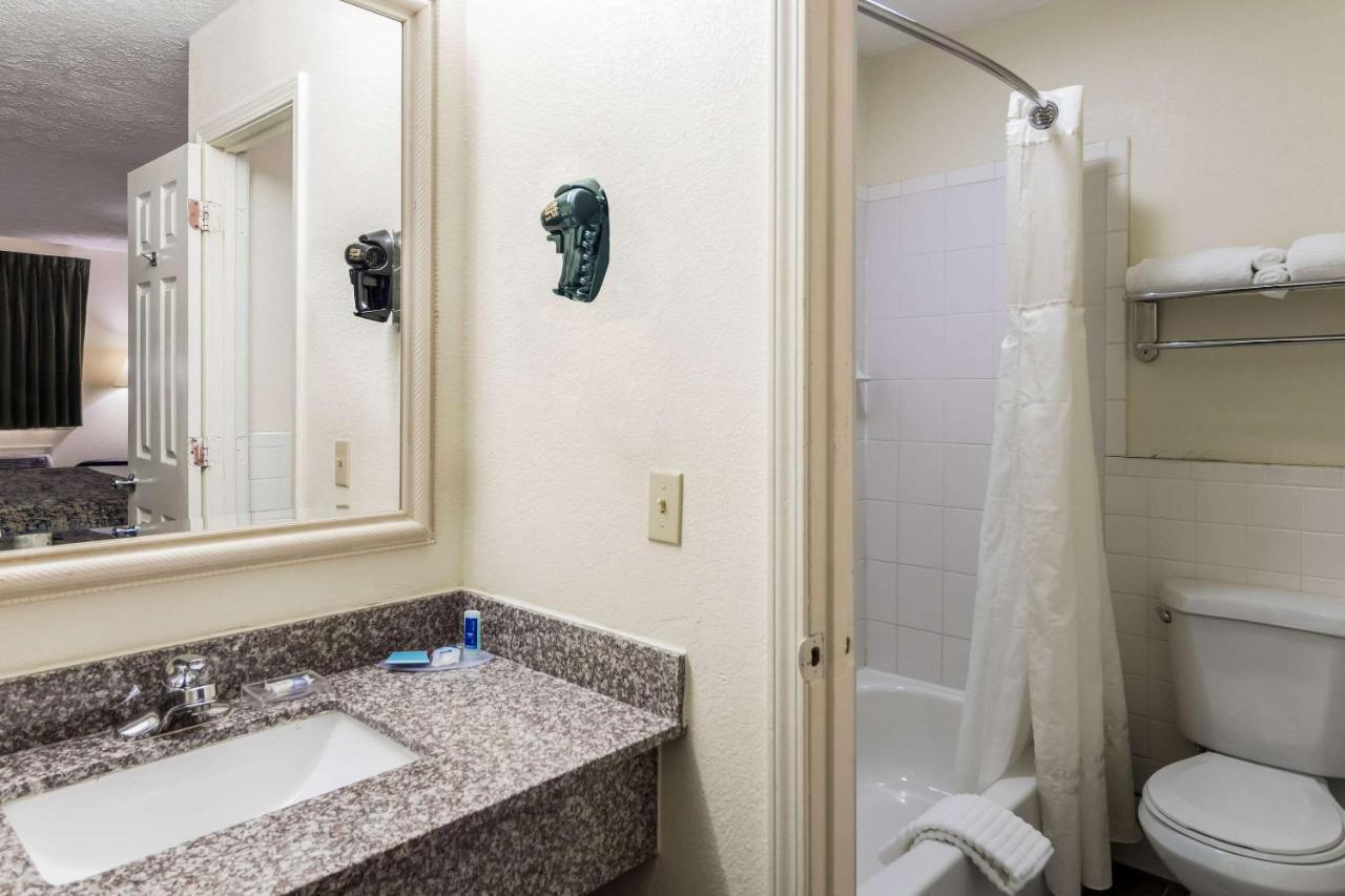Rodeway Inn Cadiz Luaran gambar